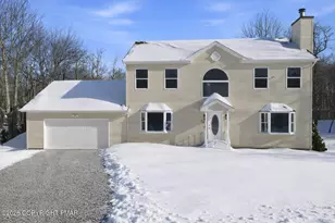 106 Greenleaf Dr, Long Pond, PA 18334 - Photo 1