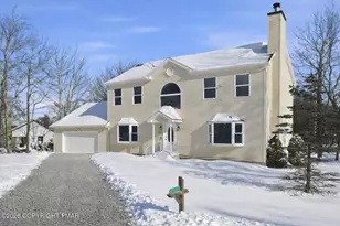 106 Greenleaf Dr, Long Pond, PA 18334 - Photo 4