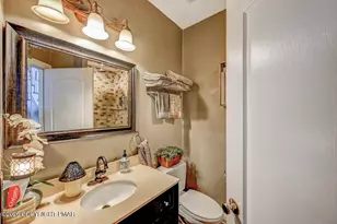 540 Fairway Ln, East Stroudsburg, PA 18302 - Photo 10