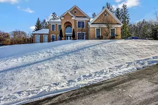 540 Fairway Ln, East Stroudsburg, PA 18302 - Photo 1