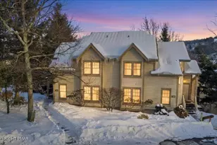 393 Vista Dr, Tannersville, PA 18372 - Photo 2