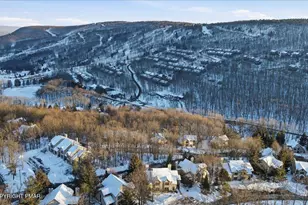 393 Vista Dr, Tannersville, PA 18372 - Photo 40