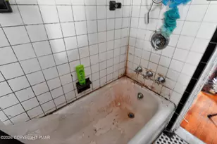 115 Hull Ave, Olyphant, PA 18447 - Photo 32