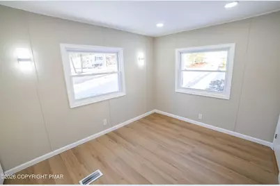  128 Bartion Court, Bartonsville, PA 18321 - Photo 16
