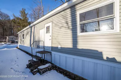  128 Bartion Court, Bartonsville, PA 18321 - Photo 4