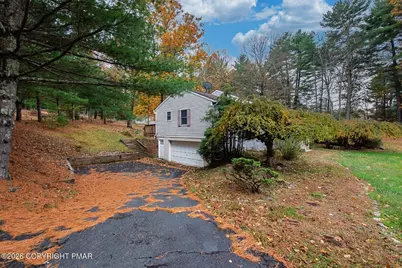  139 Johnny Bee Road, Dingmans Ferry, PA 18328 - Photo 8