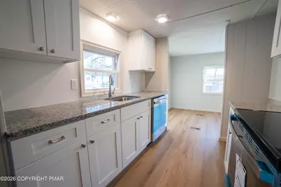  143 Bartion Court, Bartonsville, PA 18321 - Photo 10