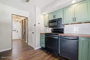 107 Applewood Dr, Swiftwater, PA 18370 - Photo 12