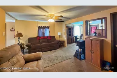  624 E Front Street, Lansford, PA 18232 - Photo 6