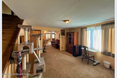  624 E Front Street, Lansford, PA 18232 - Photo 4