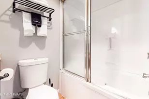 3120 Greenbriar Dr, East Stroudsburg, PA 18301 - Photo 16