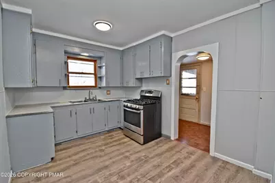  198 Grove Street, East Stroudsburg, PA 18301 - Photo 6