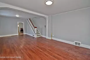 198 Grove St, East Stroudsburg, PA 18301 - Photo 4