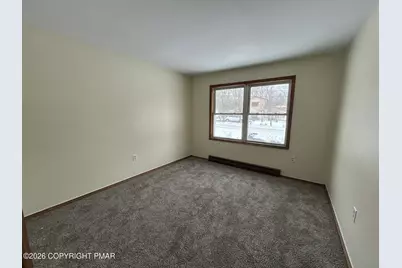  684 Country Place Drive, Tobyhanna, PA 18466 - Photo 12