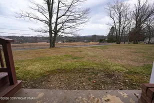 8600 Delong Dr, Slatington, PA 18080 - Photo 12