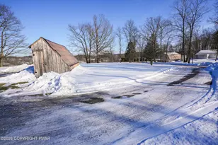 8600 Delong Dr, Slatington, PA 18080 - Photo 8