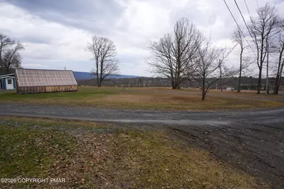  8600 Delong Drive, Slatington, PA 18080 - Photo 18