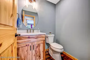 1055 Sugar Hollow Rd, Saylorsburg, PA 18353 - Photo 28