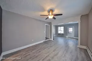 518 Pen Argyl St, Pen Argyl, PA 18072 - Photo 12