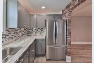  518 Pen Argyl Street, Pen Argyl, PA 18072 - Photo 6