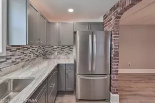 518 Pen Argyl St, Pen Argyl, PA 18072 - Photo 6