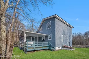 8574 Bumble Bee Way, Tobyhanna, PA 18466 - Photo 6