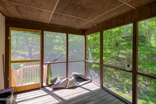 218 Blue Jay Ct, Bushkill, PA 18324 - Photo 4
