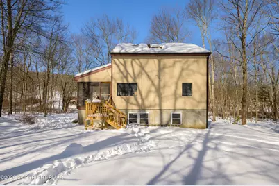  218 Blue Jay Court, Bushkill, PA 18324 - Photo 4