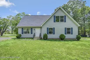 207 Game Ln, Blakeslee, PA 18610 - Photo 2