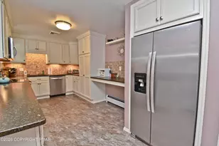 1020 Mountain Ave, Pen Argyl, PA 18072 - Photo 10