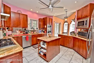  364 Joanne Court, Bartonsville, PA 18321 - Photo 8