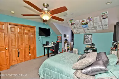  364 Joanne Court, Bartonsville, PA 18321 - Photo 32