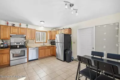  186 Pocono Boulevard, Bushkill, PA 18324 - Photo 10