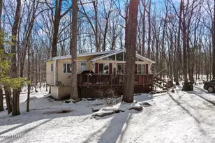 129 Buck Run Dr, Milford, PA 18337 - Photo 2