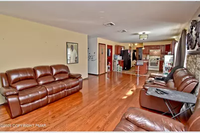  153 Totteridge Road, Middle Smithfield, PA 18324 - Photo 4