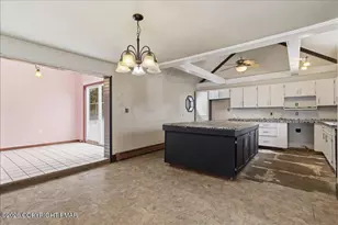 512 Broad St, Pittston, PA 18640 - Photo 8