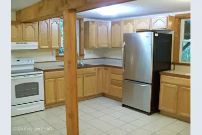  5239 Goldenrod Avenue, Gouldsboro, PA 18424 - Photo 4