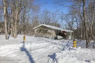 1065 Clover Rd, Long Pond, PA 18334 - Photo 26