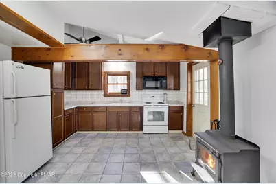  122 Kocher Lane, Wind Gap, PA 18091 - Photo 6