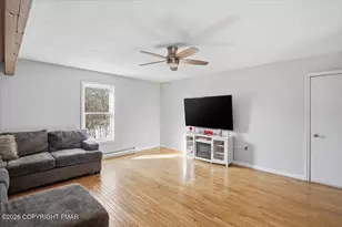 8824 Laird Dr, Stroudsburg, PA 18360 - Photo 10