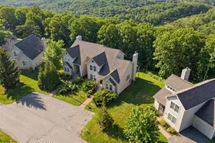 207 Sycamore Ct, Tannersville, PA 18372 - Photo 2