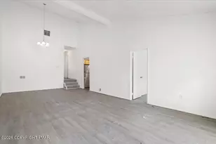 145 Snowshoe Ct, Mount Pocono, PA 18344 - Photo 2