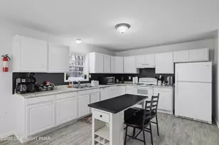 8440 Bear Trail Dr, Tobyhanna, PA 18466 - Photo 8