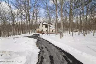 189 Dorchester Dr, Bushkill, PA 18324 - Photo 4