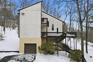 176 Manchester Dr, Bushkill, PA 18324 - Photo 4