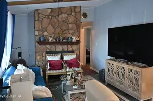 2123 Green Mountain Dr, East Stroudsburg, PA 18301 - Photo 10