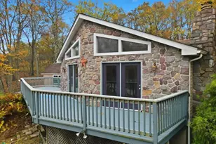 2318 Sunbird Ct, Henryville, PA 18332 - Photo 12
