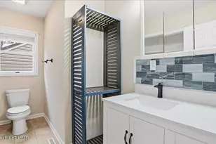 2318 Sunbird Ct, Henryville, PA 18332 - Photo 28