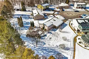 107 Stonecrest Dr, Moosic, PA 18507 - Photo 42