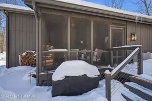 2105 Blue Ox Rd, Pocono Pines, PA 18350 - Photo 36